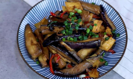 油焖茄子怎么做法视频,家常美味，一学就会的烹饪秘诀